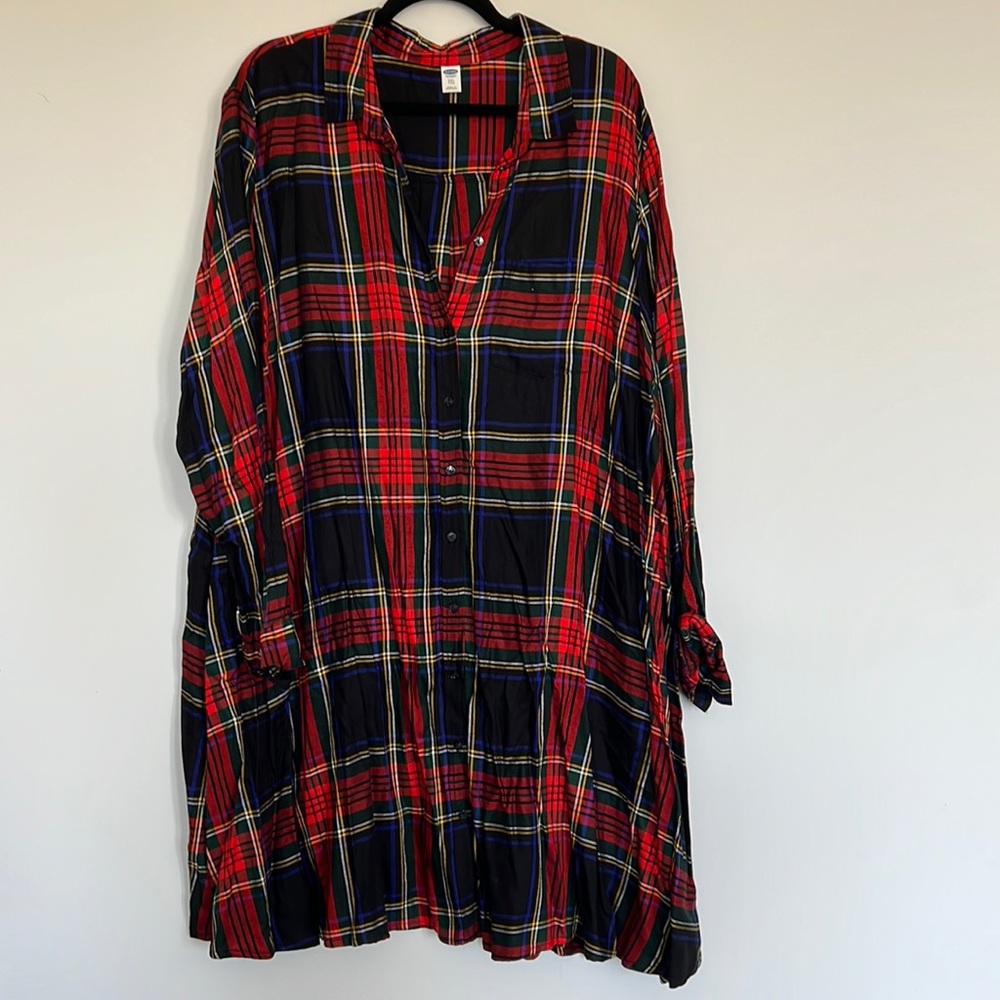 Old navy plaid shirt dress. Long sleeve mini. Button front. Cute for holidays